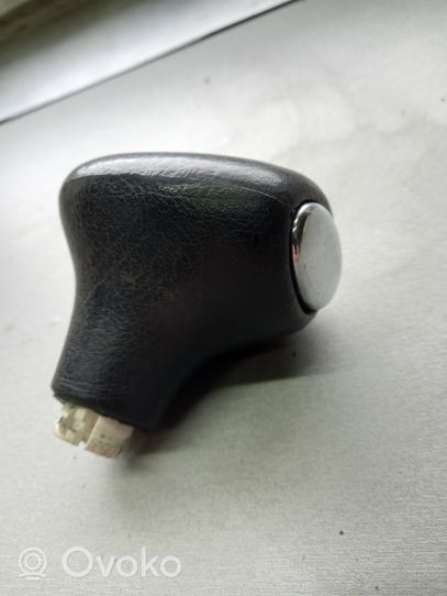 Volkswagen Golf IV Gear lever shifter trim leather/knob 