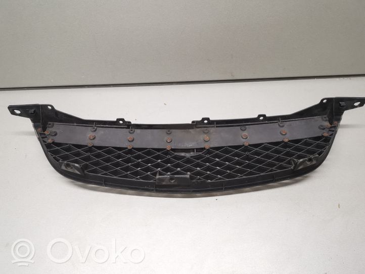 Mazda 626 Grille calandre supérieure de pare-chocs avant GE4V50719