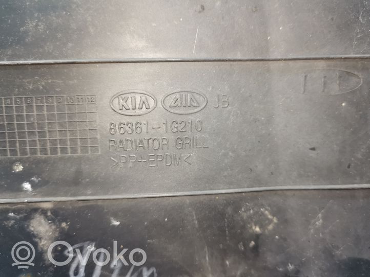 KIA Rio Etupuskurin ylempi jäähdytinsäleikkö 863611G210