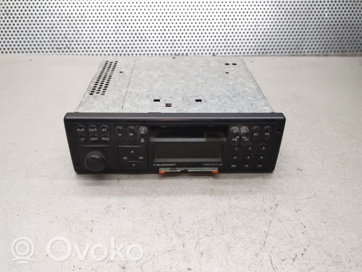 Audi A4 S4 B5 8D Radio/CD/DVD/GPS head unit 7646707010