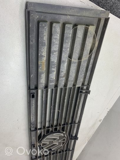 Volkswagen I LT Grille calandre supérieure de pare-chocs avant 281853653F