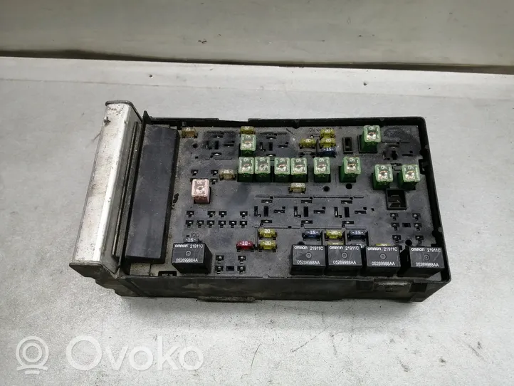 Chrysler Voyager Module de fusibles P04869200AM