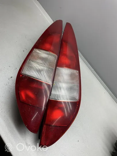 Ford Mondeo Mk III Lampy tylne / Komplet 