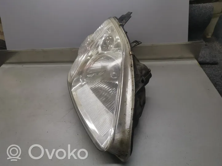 Honda Civic Lampa przednia 04051112