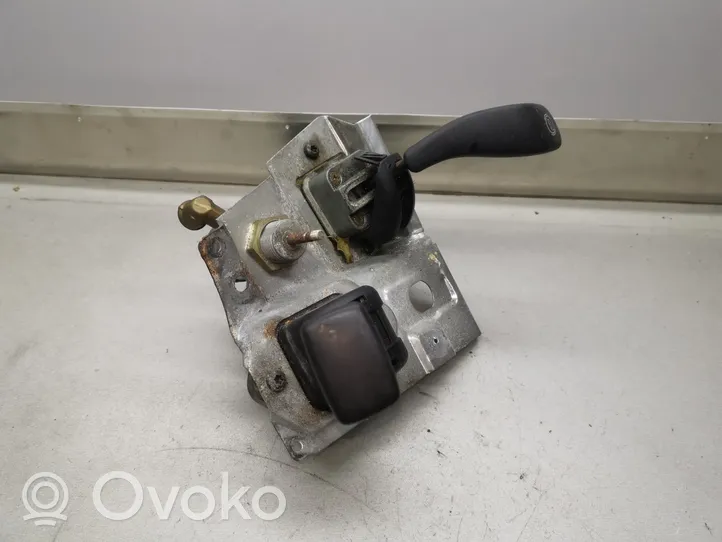 Volvo 440 Gear selector/shifter (interior) 3986120