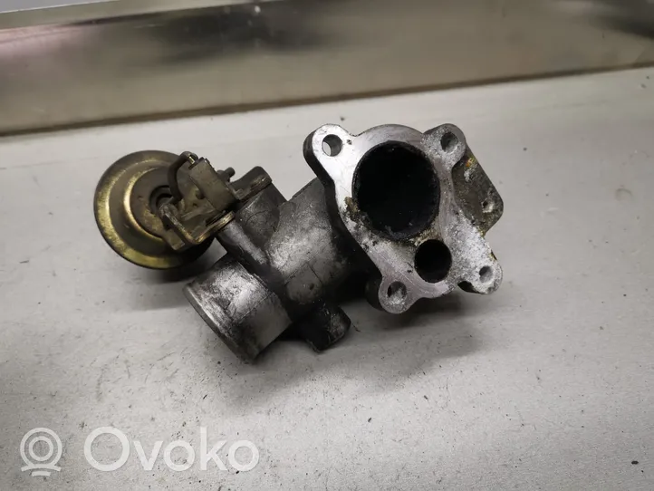 Toyota Yaris Throttle valve 33010