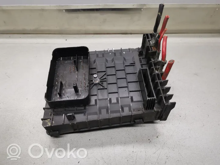 Volkswagen Touran I Fuse module 1K0937125A