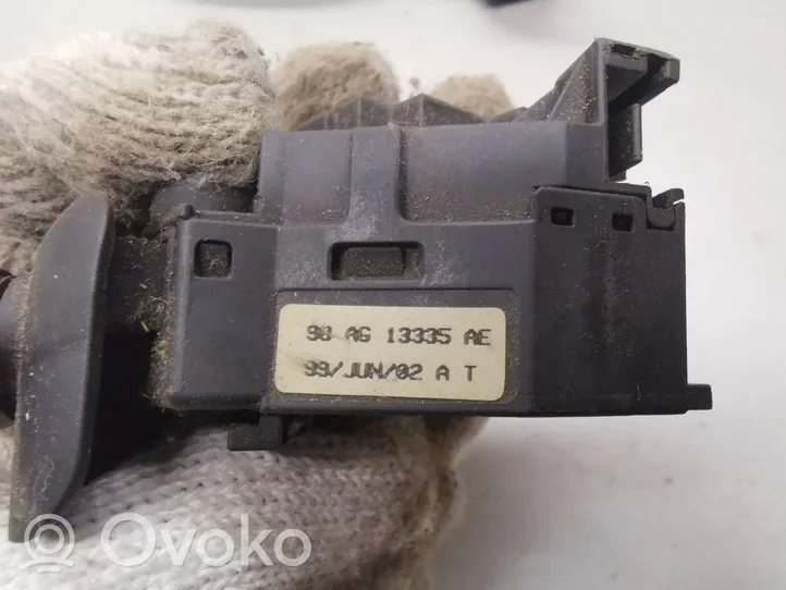 Ford Focus Leva/interruttore dell’indicatore di direzione e tergicristallo 98AG13335AE