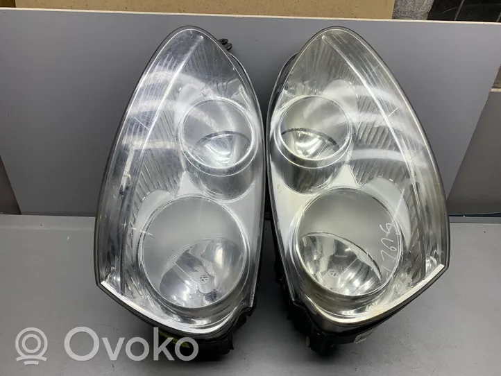 Volkswagen Golf V Lampa przednia 