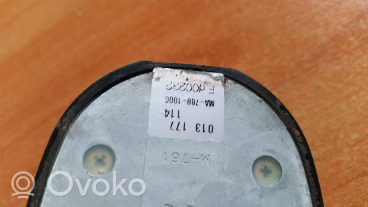 Opel Vectra C GPS-pystyantenni 013177114