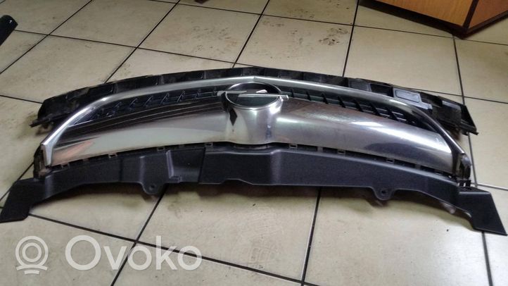 Opel Vectra C Front grill 13260028