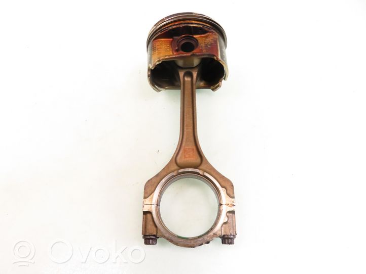 Honda Odyssey Piston with connecting rod 