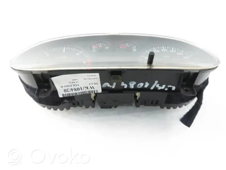 Honda City Spidometrs (instrumentu panelī) 