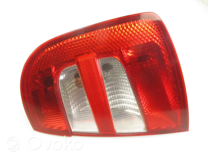 Skoda Fabia Mk1 (6Y) Luci posteriori 6Y6945112B