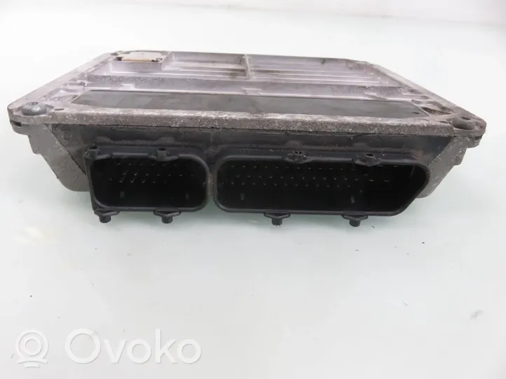 Volkswagen Golf IV Sterownik / Moduł ECU 5WP485807