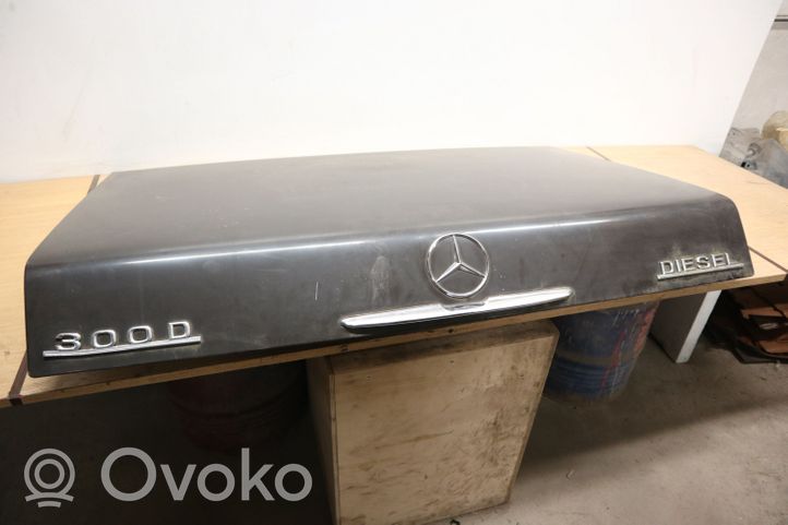 Mercedes-Benz COMPAKT W115 Tylna klapa bagażnika 