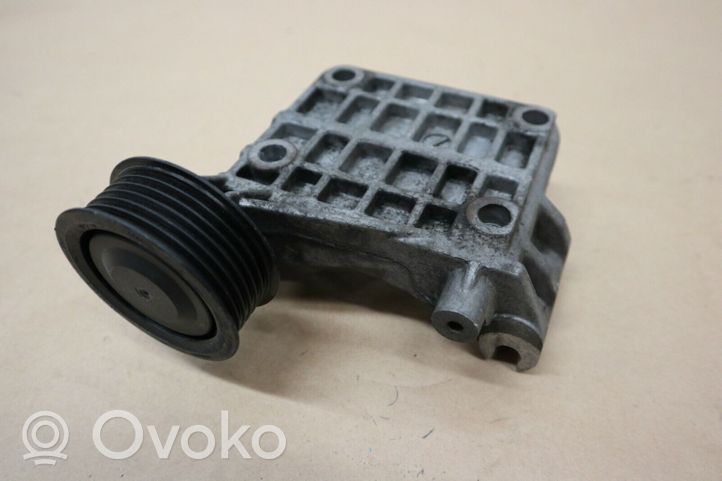 Audi A8 S8 D3 4E Support de générateur / alternateur 059903143K