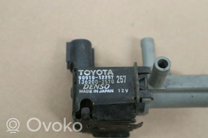 Toyota Corolla E120 E130 Elettrovalvola turbo 9091012257