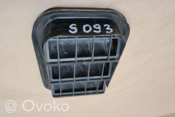 Skoda Octavia Mk2 (1Z) Kulmapaneelin paineventtiili 3T0819465