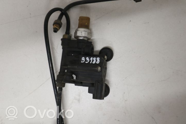 Land Rover Discovery 4 - LR4 Blocco valvola della sospensione pneumatica RVH000046