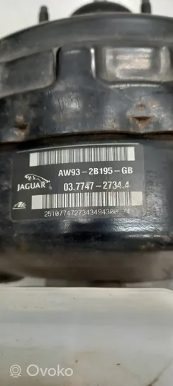 Jaguar XJ X351 Brake booster AW932B195GB