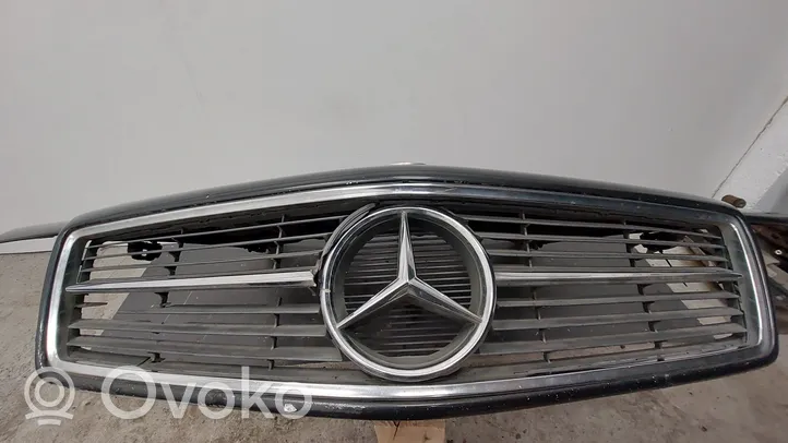 Mercedes-Benz 380 560SEC C126 Couvercle, capot moteur 