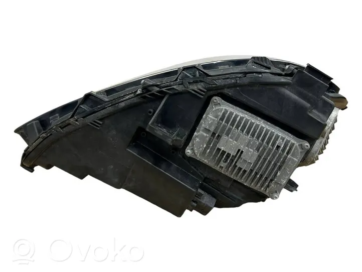 Mercedes-Benz A W176 Lampa przednia A1769069100