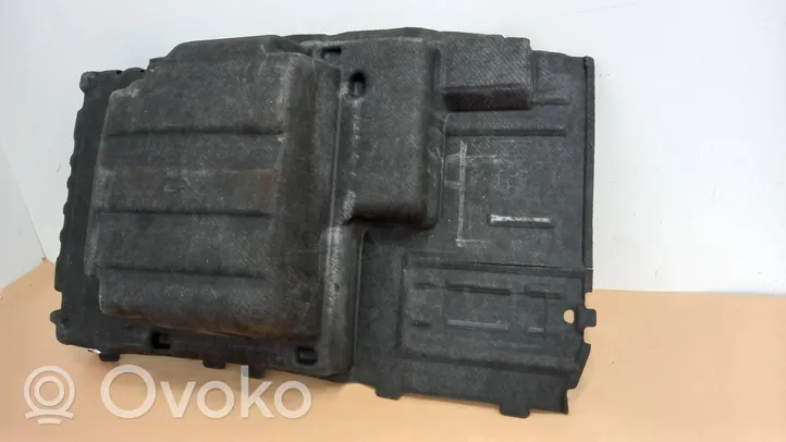 Mercedes-Benz C W205 Mantu nodalījums stumbrs A2056940600