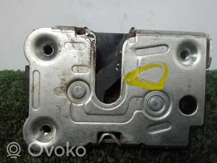 Iveco Daily 5th gen Front door lock 