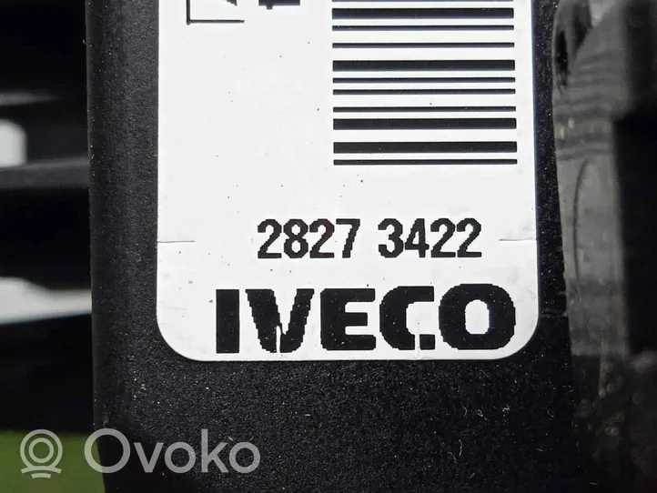 Iveco Daily 45 - 49.10 Interrupteur d'éclairage de la cabine dans le panneau 