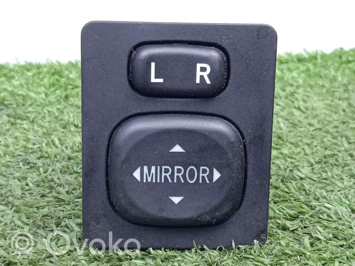 Toyota Auris E180 Interruptor del espejo lateral 8487002090C0