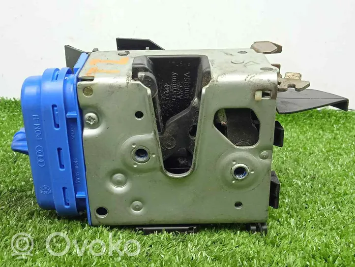 Audi A4 S4 B5 8D Etuoven lukko 8D0839015A