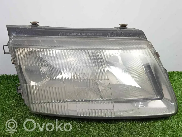 Volkswagen Passat Alltrack Lampa przednia 