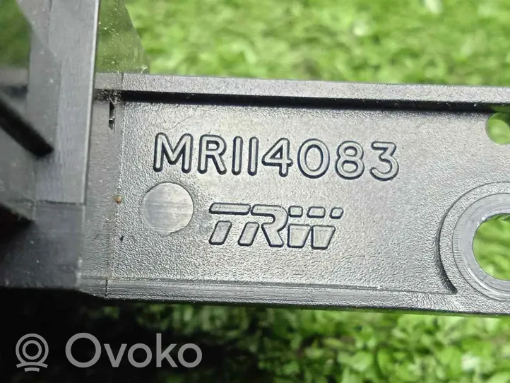 Mitsubishi Carisma Przycisk świateł awaryjnych MR114083