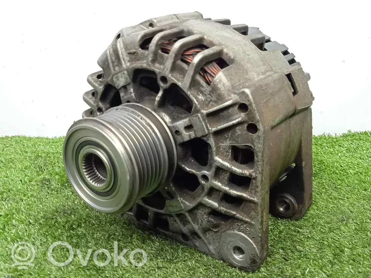 Nissan Almera Tino Generatore/alternatore 