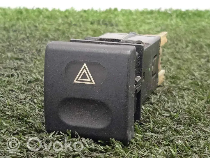 Citroen Saxo Hazard light switch 