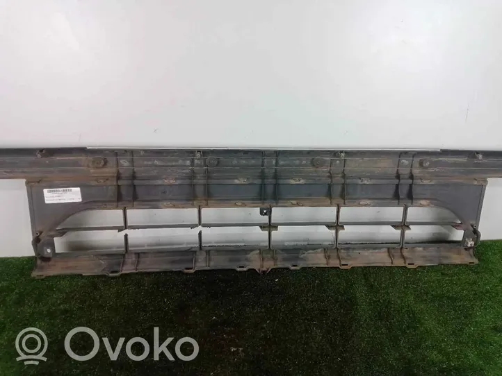 Mitsubishi Canter Grille de calandre avant 