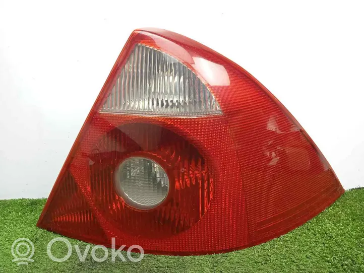 Ford Mondeo Mk III Luci posteriori 1S7113404A