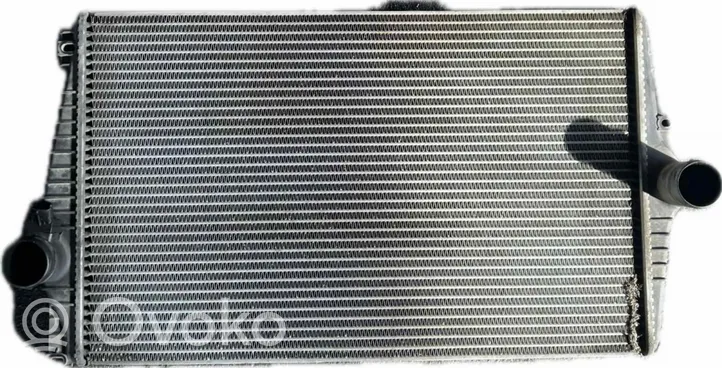 Volvo XC90 Chłodnica powietrza doładowującego / Intercooler 