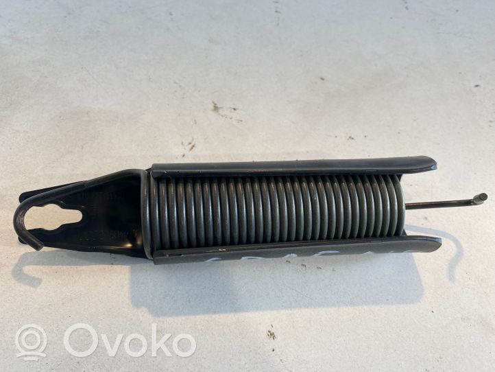 Audi A5 8T 8F Sprężyna do klapy tylnej bagażnika 8T0827339