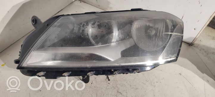 Volkswagen PASSAT B7 Lampa przednia 3AC941005