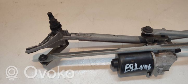 BMW 3 E92 E93 Front wiper linkage and motor 6978264