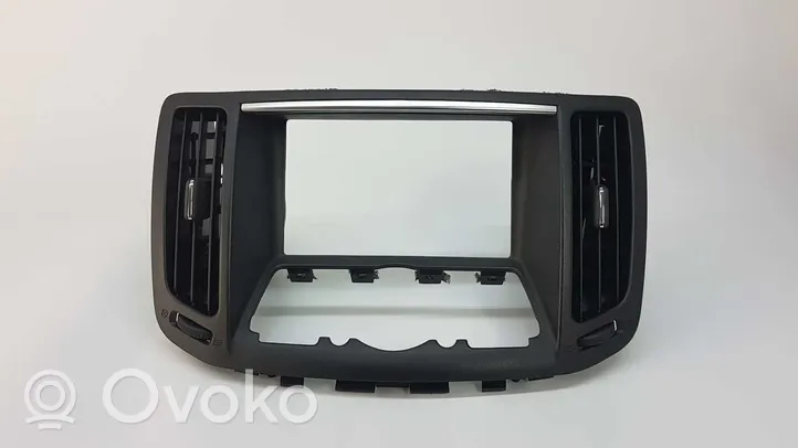 Infiniti G35 Dash center air vent grill 