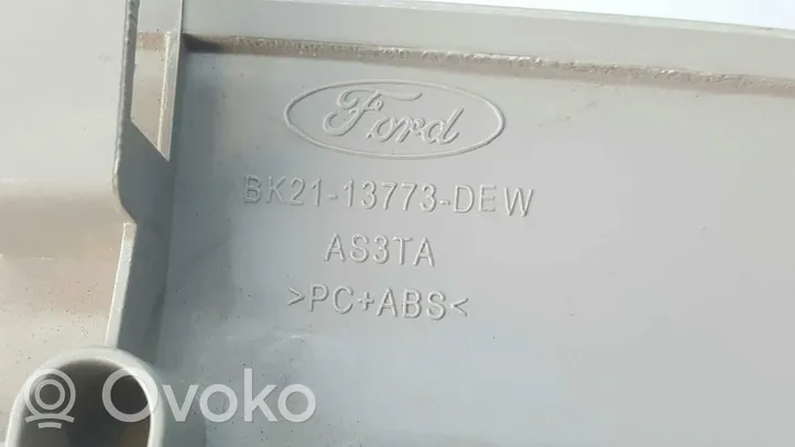 Ford Transit Custom Kattokonsolin valaisinyksikön koristelista AS3TA