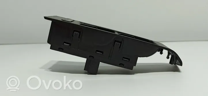 Skoda Fabia Mk3 (NJ) Interrupteur commade lève-vitre 5E0959857AWHS