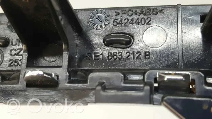 Skoda Octavia Mk3 (5E) Drążek / Pokrętło zmiany biegów 5E1863212B