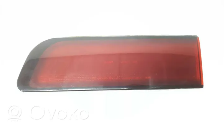 Subaru SVX Задний фонарь в крышке 