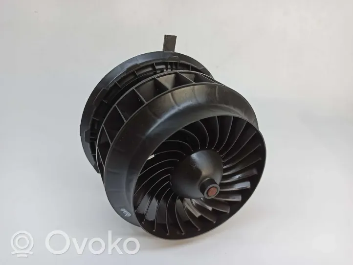 Mercedes-Benz C W205 Ventola riscaldamento/ventilatore abitacolo F011500093