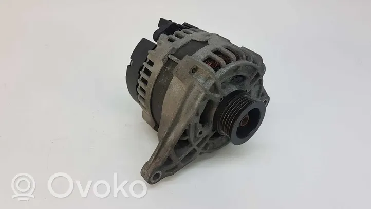 Mercedes-Benz GLA W156 Alternador 0125711028