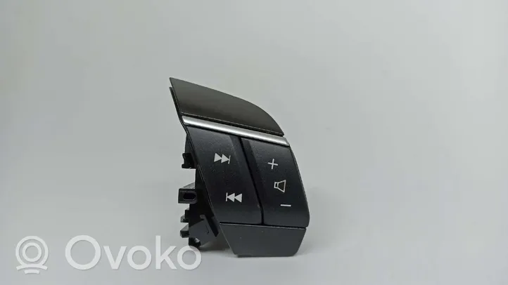 Volvo XC90 Przełącznik / Przycisk kierownicy 